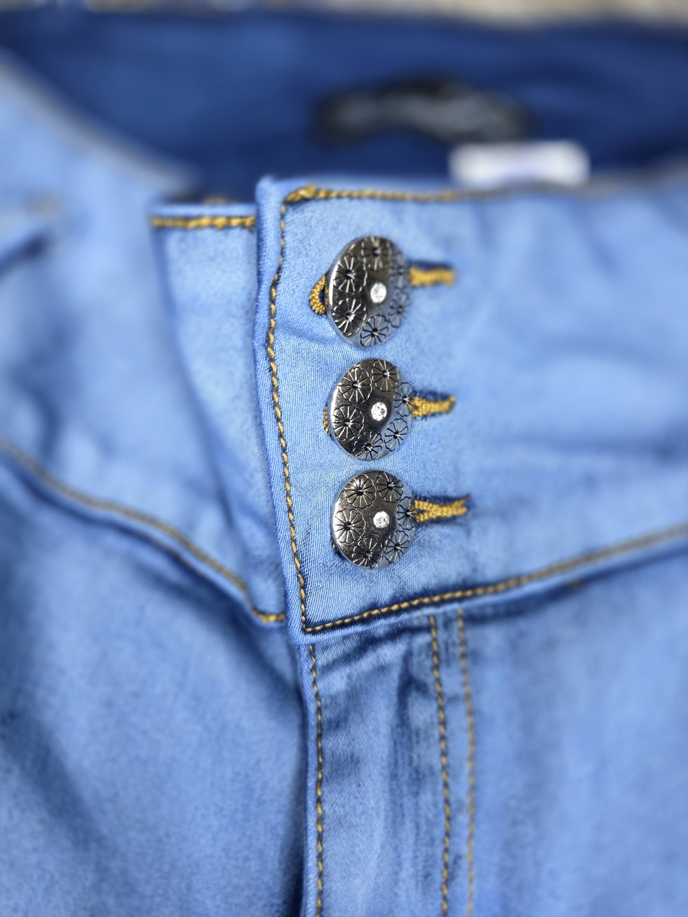 Light Blue Women's Skinny Jeans with High-Rise Waist - Picture 2 of 6